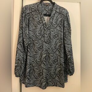 J.McLaughlin knit top blue & black print size XL